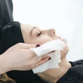 علاج البشرة بالرمان
