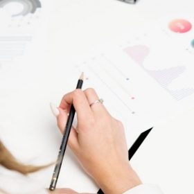 صناعة المحتوى الرقمي التعليمي